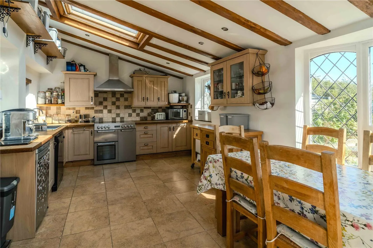 Murcot, Broadway, WR12, photo 5