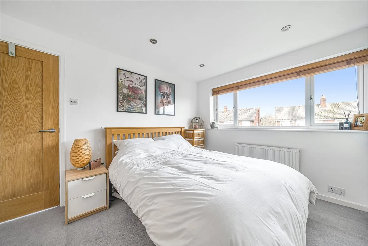 Bluefield Close, Hampton, TW12 3JH, photo 4