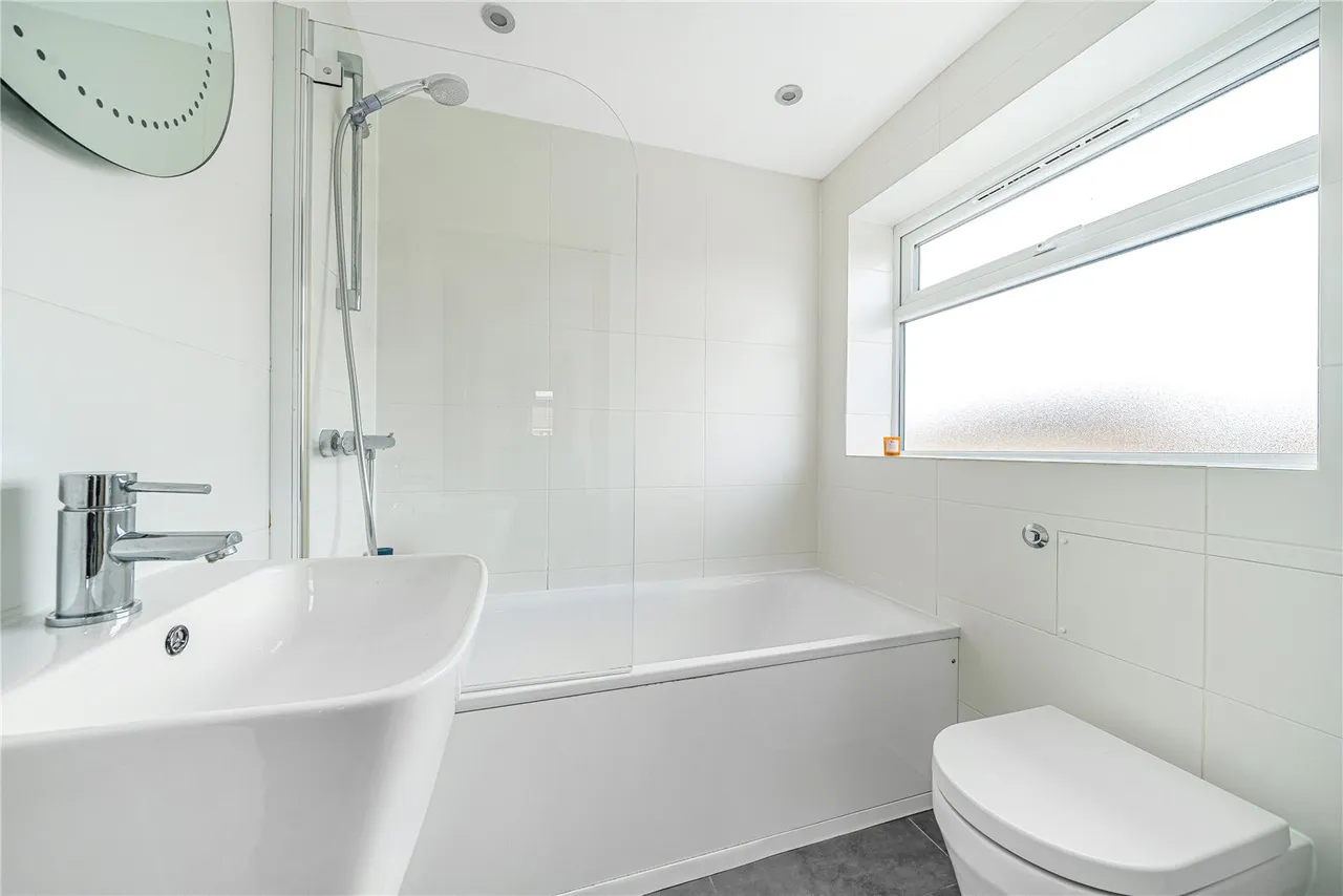 Bluefield Close, Hampton, TW12 3JH, photo 6