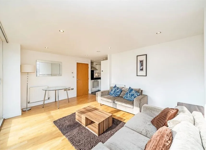 Mill Lane, New Cross, SE8, photo 2