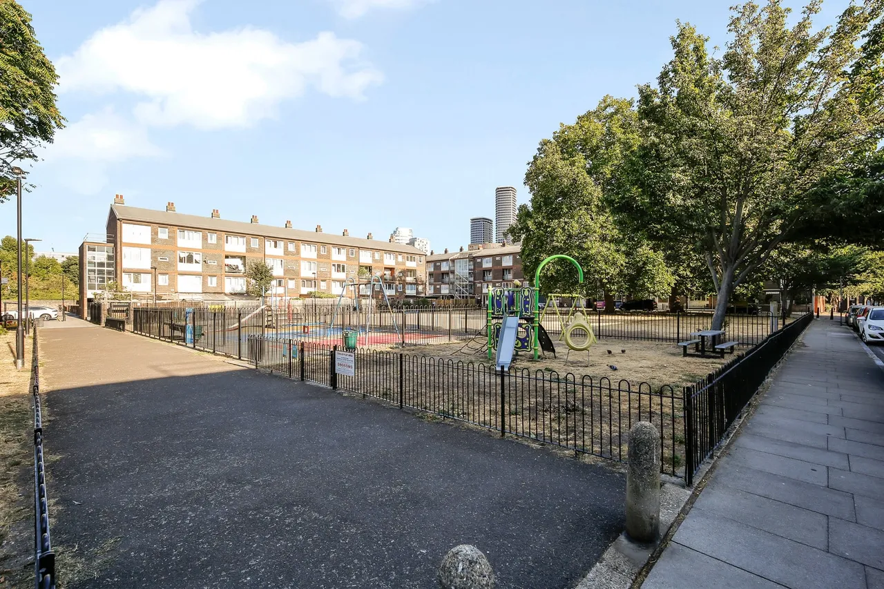 93 Cottage Street, London, E14 0AA, photo 14