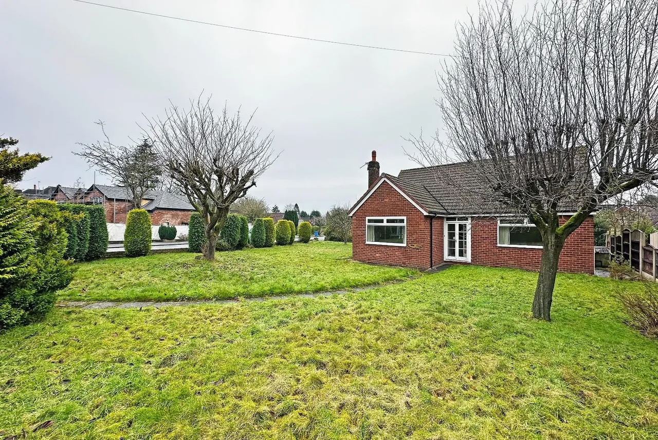 Chapel Lane, Hale Barns, Cheshire WA15 0BN, photo 22