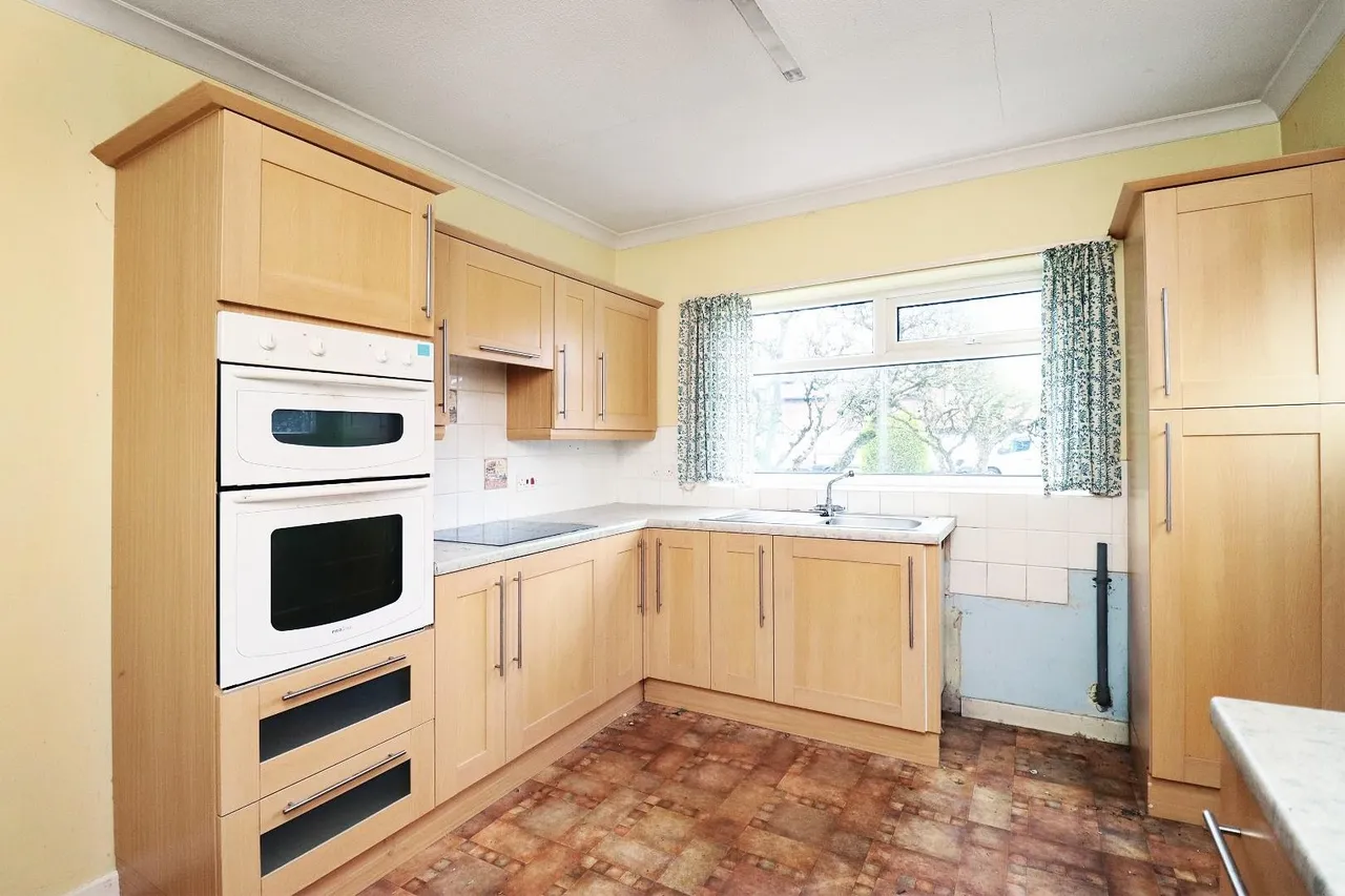 Chapel Lane, Hale Barns, Cheshire WA15 0BN, photo 18