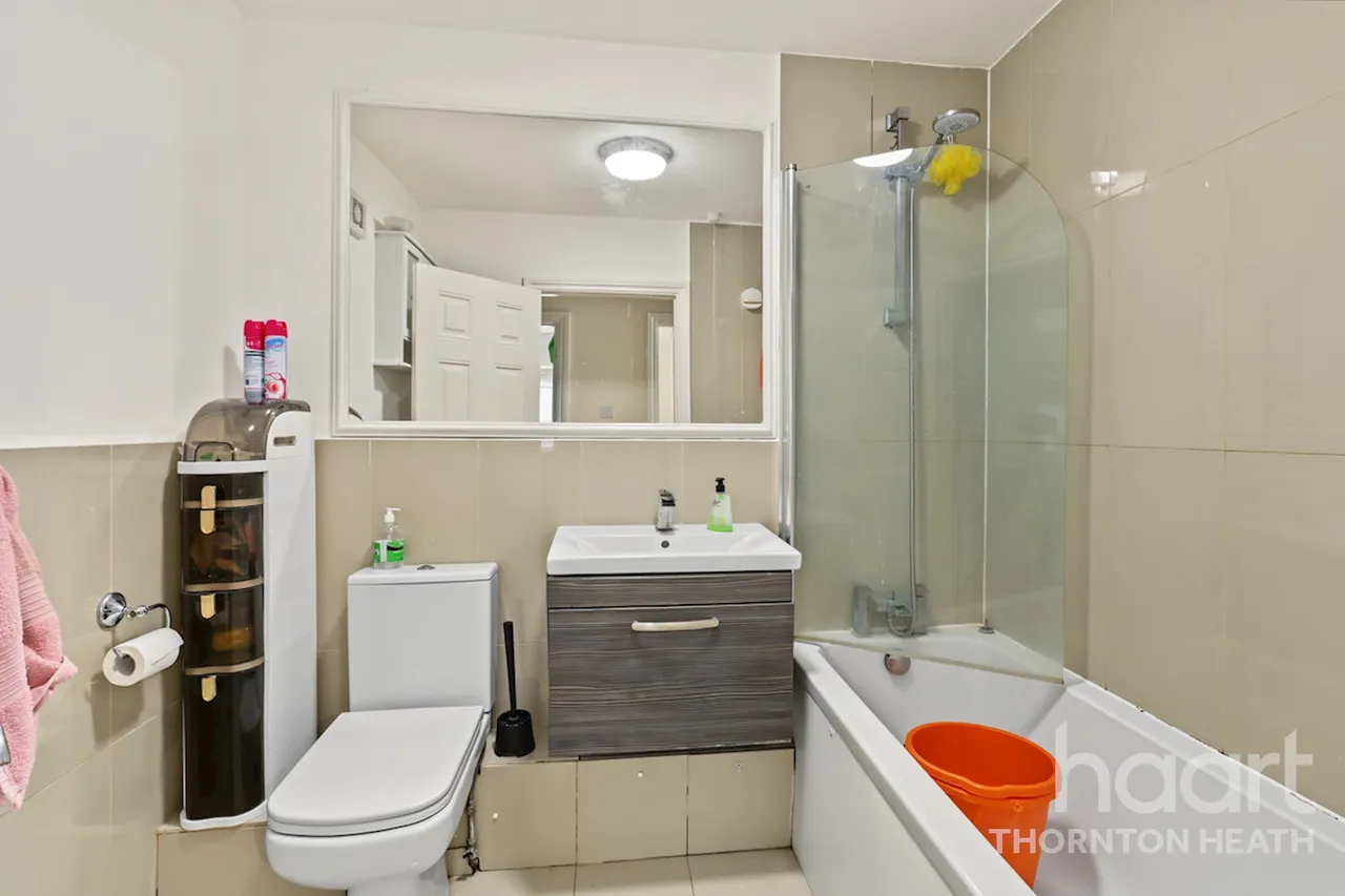 Selhurst Road, London, SE25, photo 4