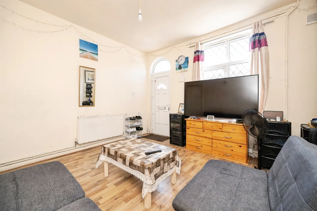 Walter Street, West Bromwich, B70, photo 2