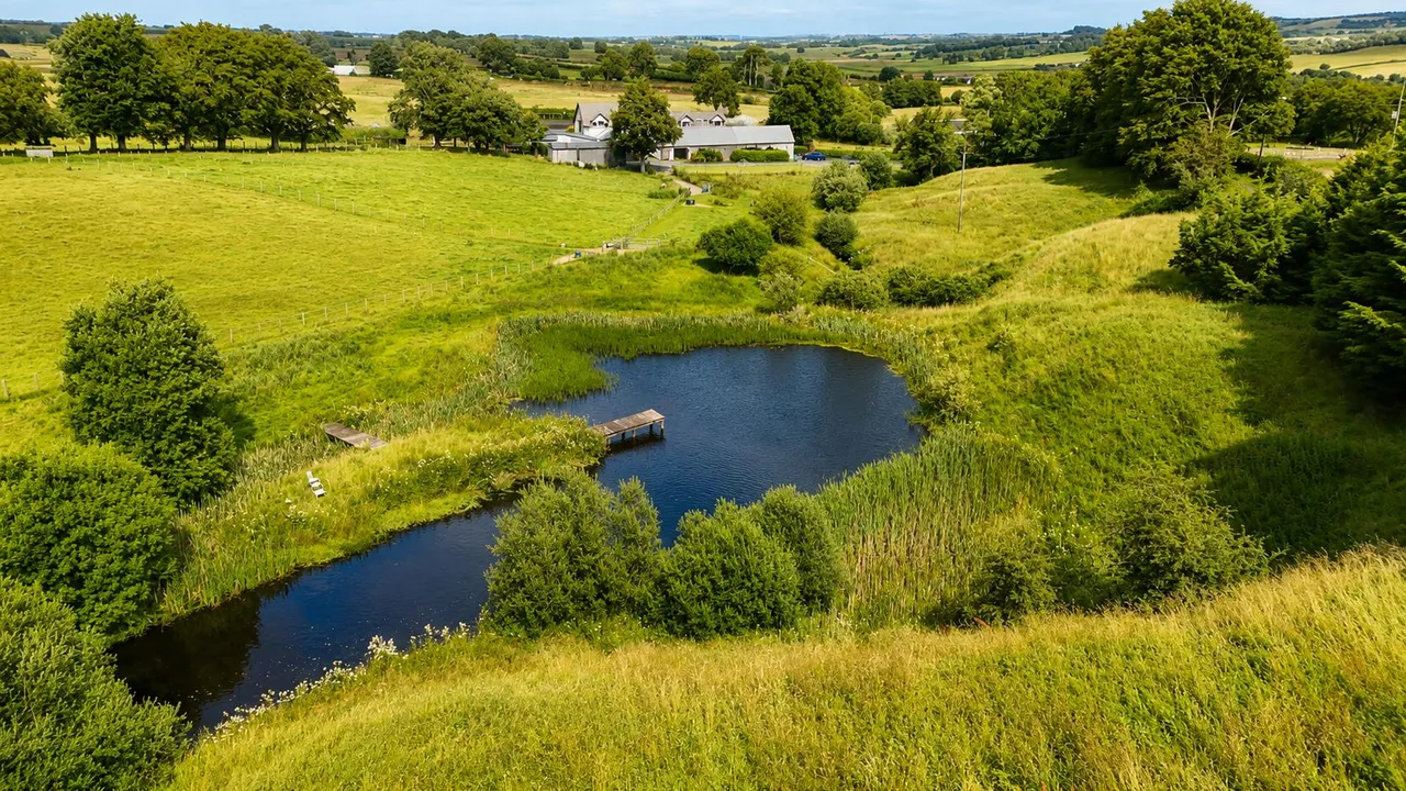 Strathaven, South Lanarkshire, ML10 6QE, photo 41