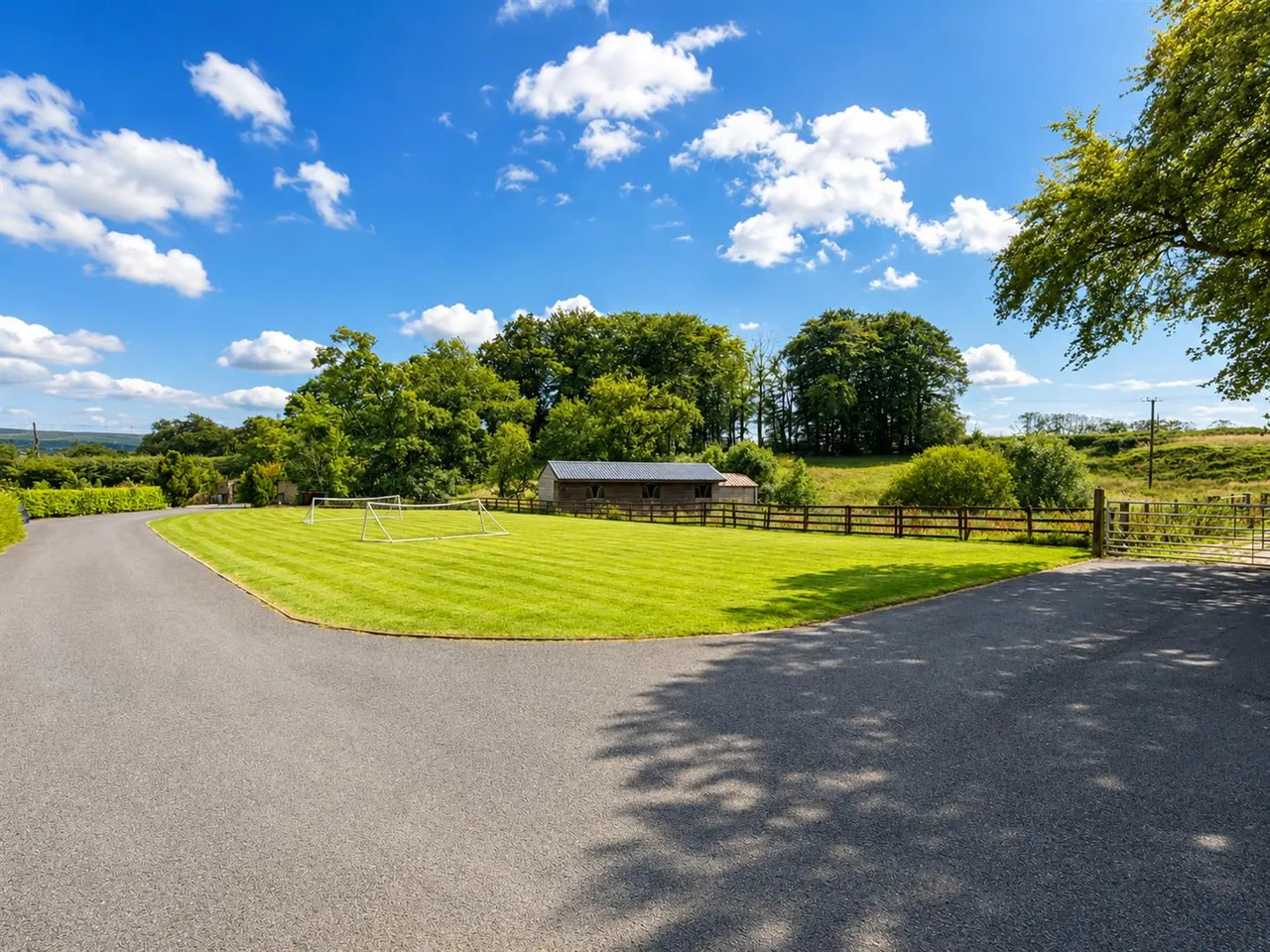 Strathaven, South Lanarkshire, ML10 6QE, photo 25