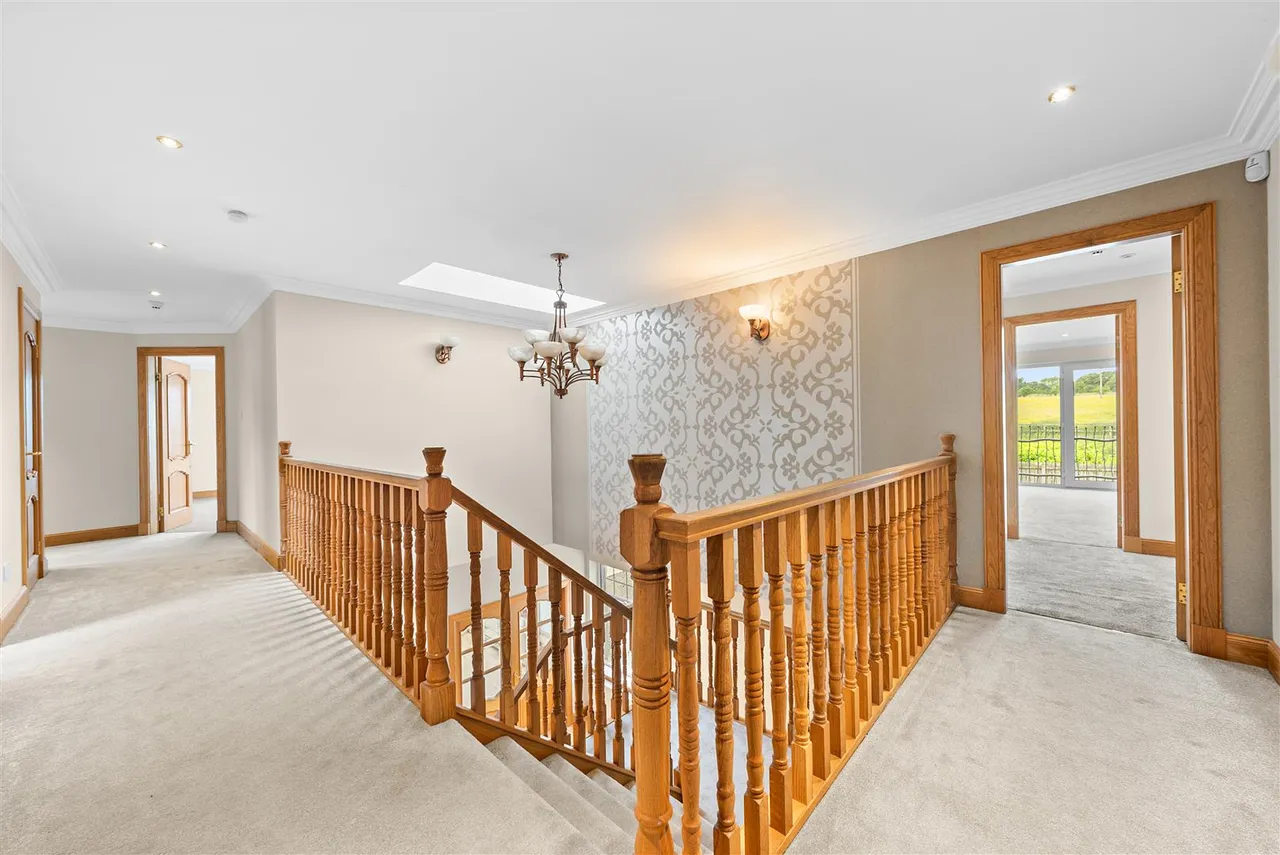Strathaven, South Lanarkshire, ML10 6QE, photo 13