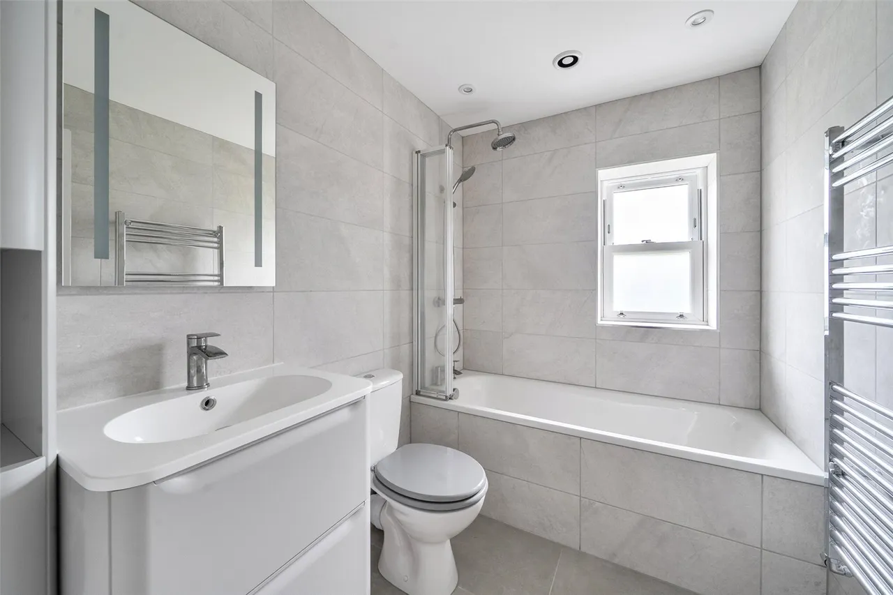 Shawfield Lane, Ash, Surrey, GU12 6QZ, photo 5
