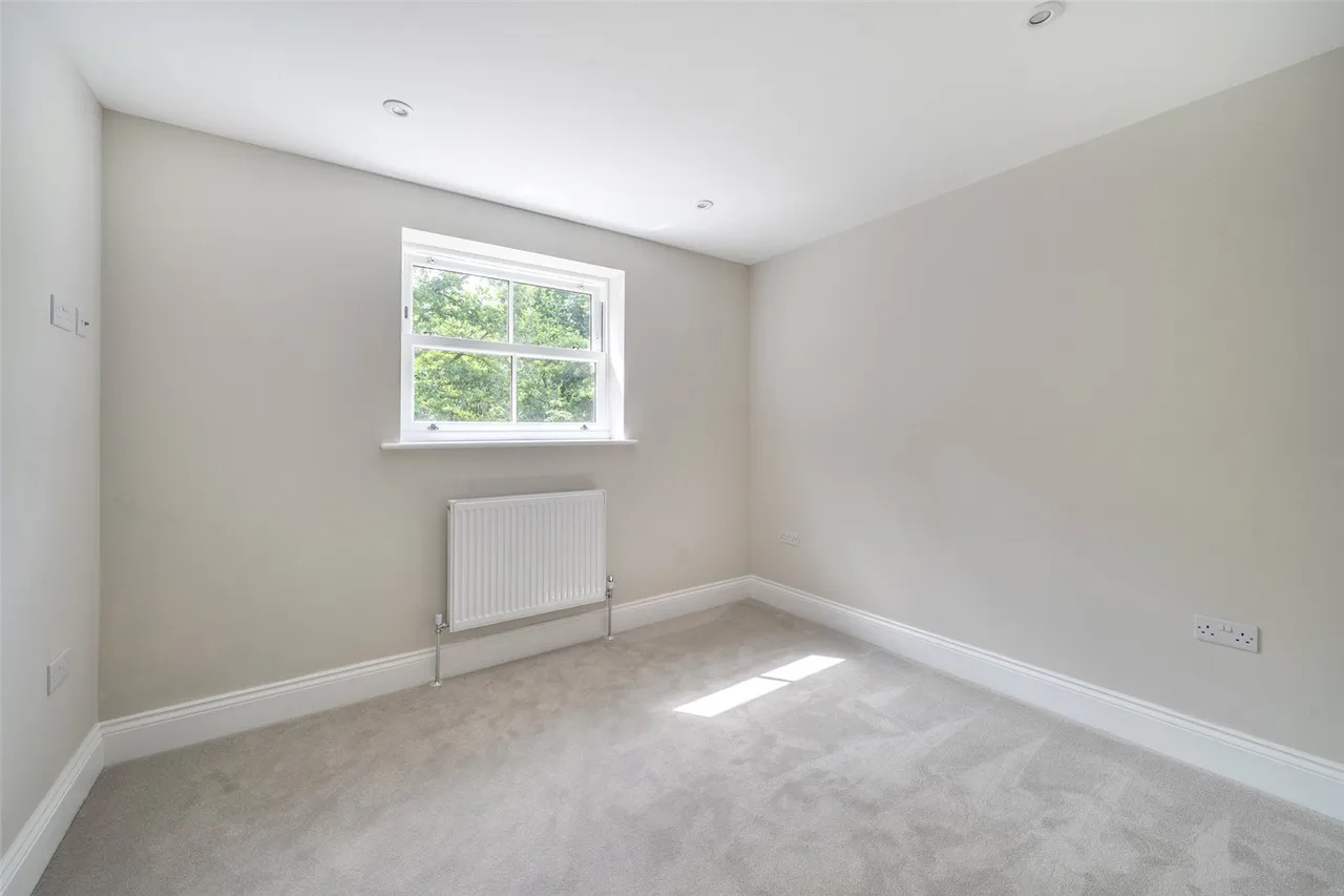 Shawfield Lane, Ash, Surrey, GU12 6QZ, photo 9