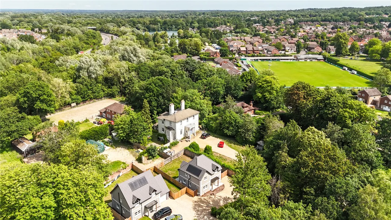 Shawfield Lane, Ash, Surrey, GU12 6QZ, photo 8