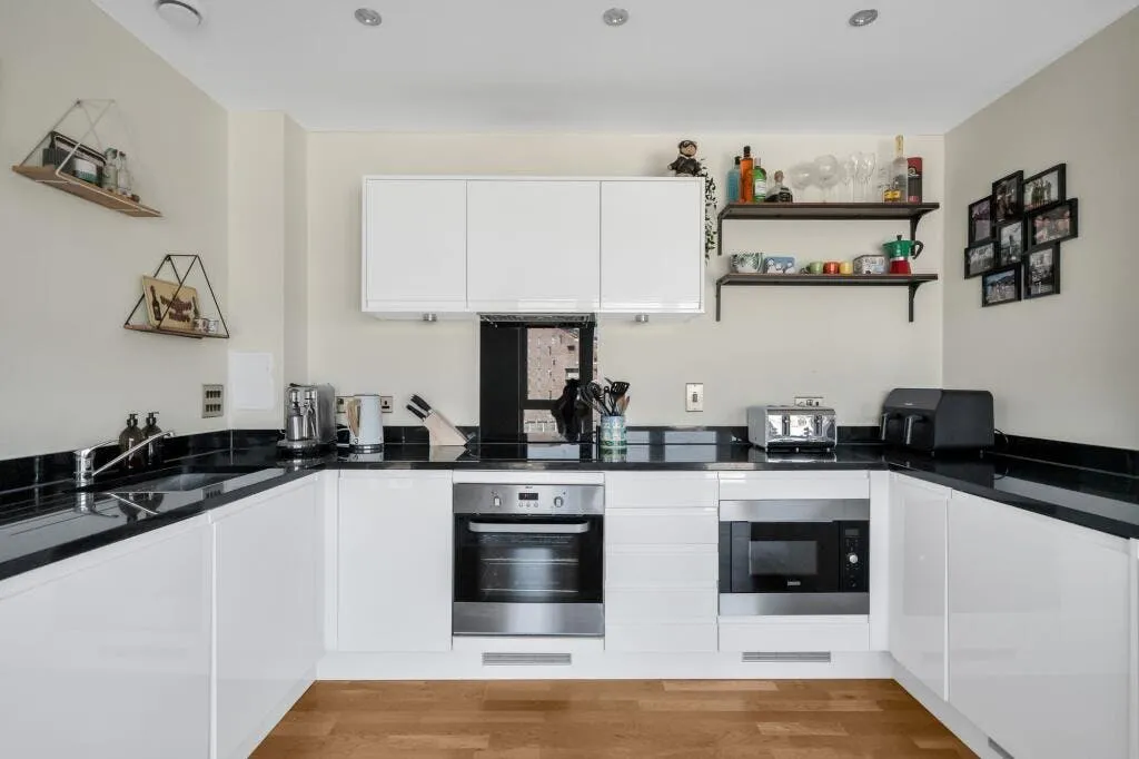 Greenwich High Road, Cowan House, SE10, photo 3