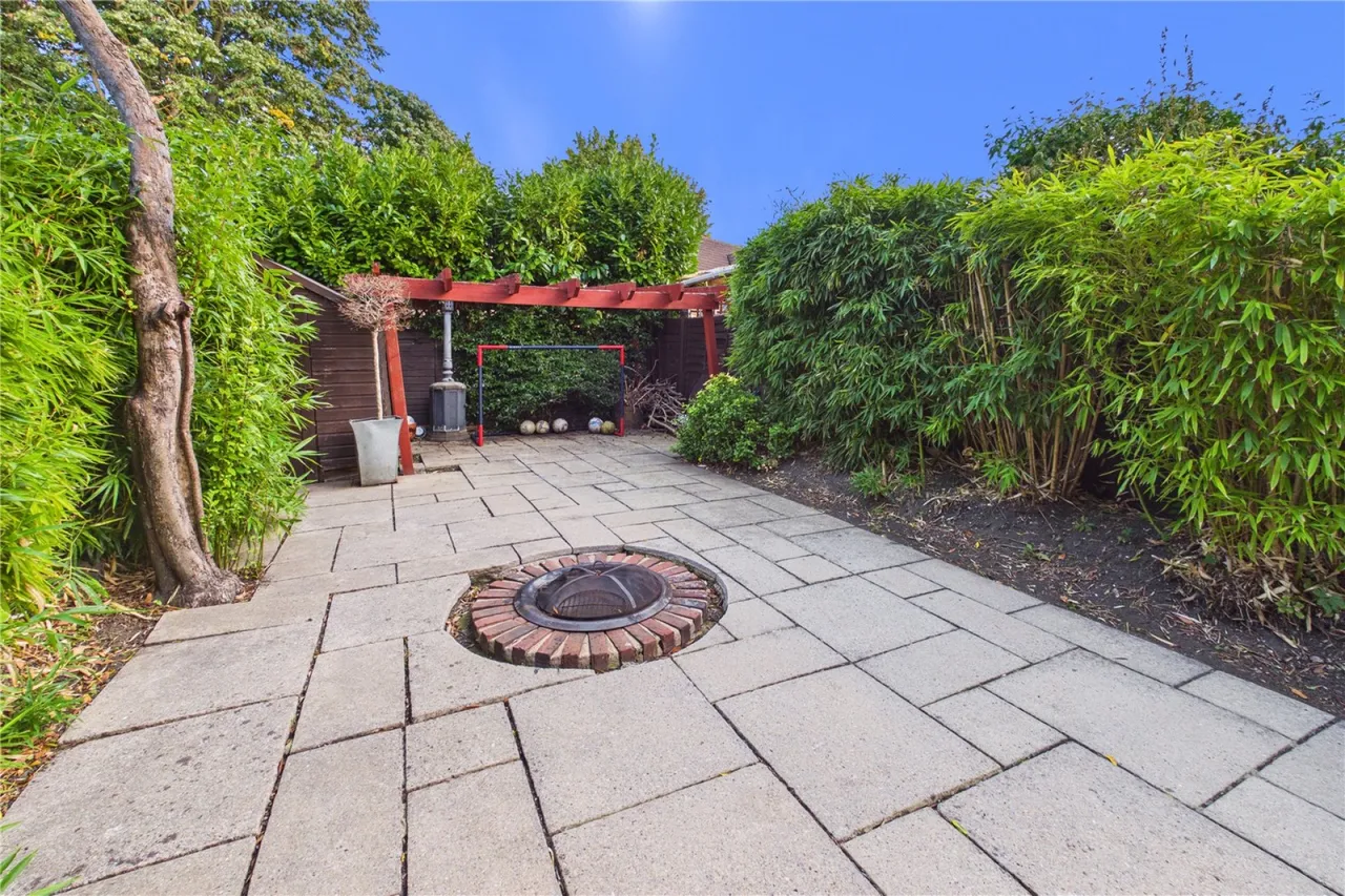 Shaw Road, Newbury, RG14, photo 9