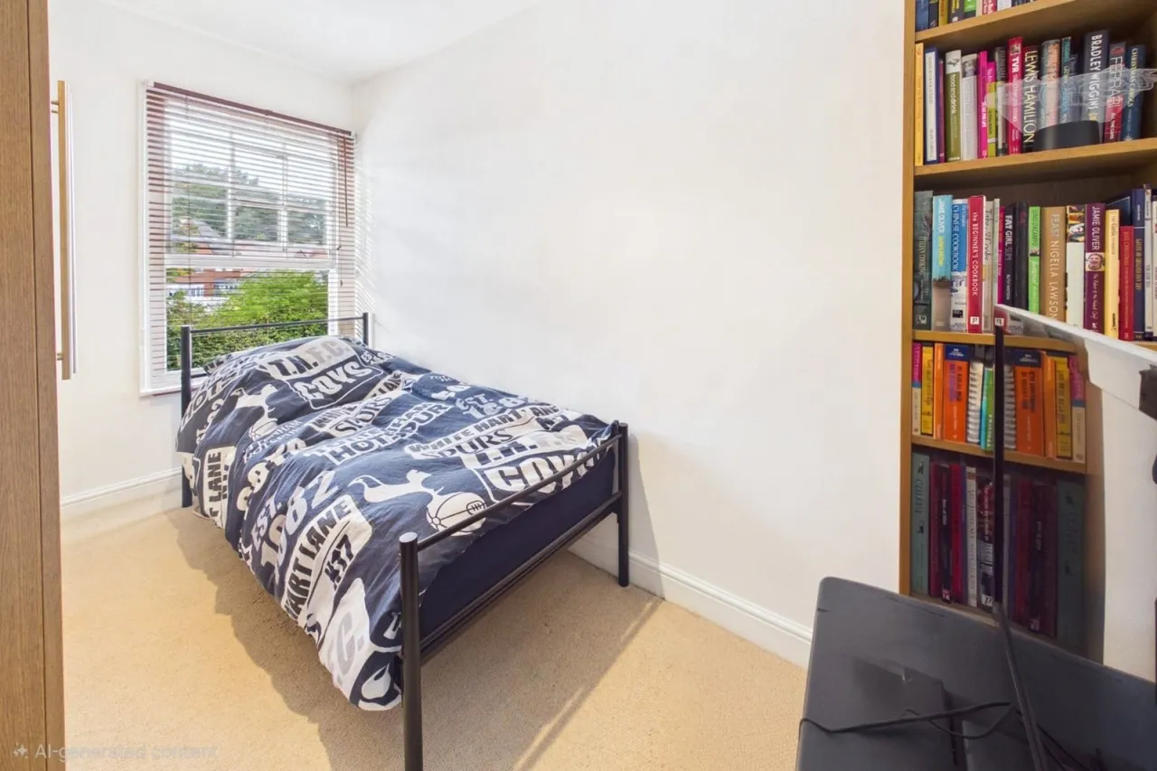 Shaw Road, Newbury, RG14, photo 12