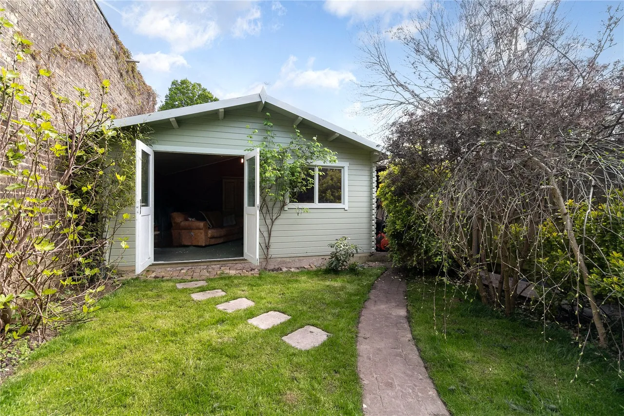 Broadway Avenue, St Margarets, TW1, photo 5