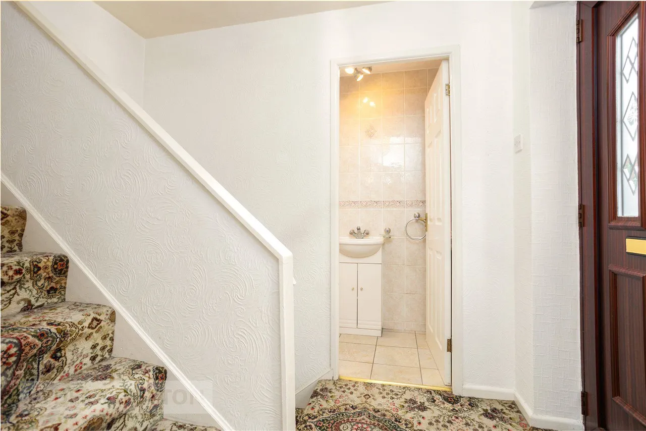 Heywood Fold Road, Springhead, OL4, photo 11