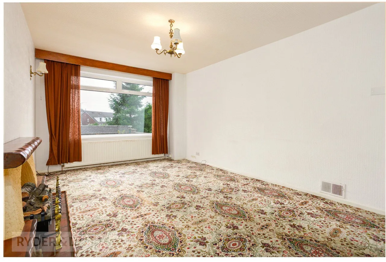 Heywood Fold Road, Springhead, OL4, photo 6