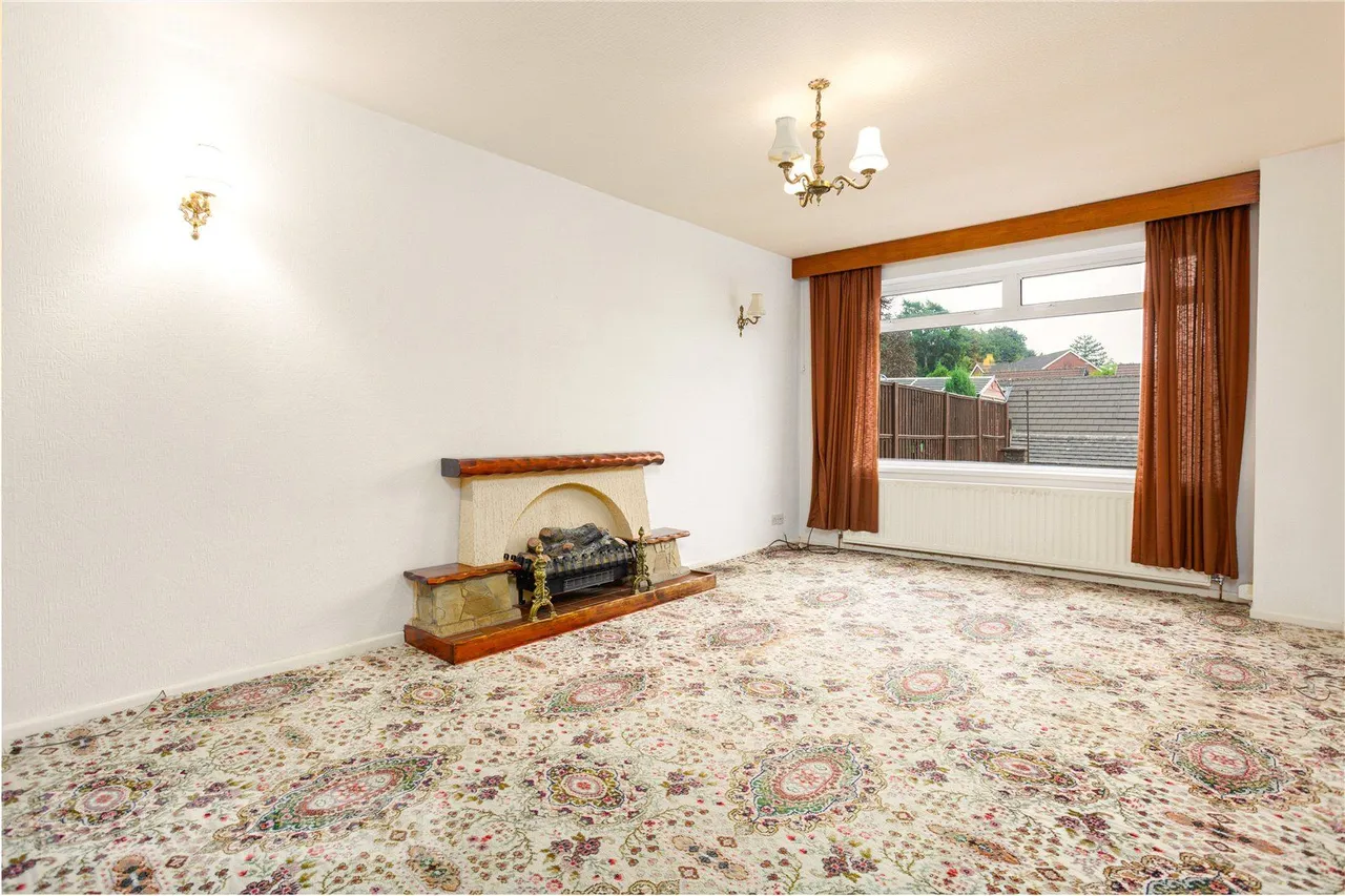 Heywood Fold Road, Springhead, OL4, photo 5