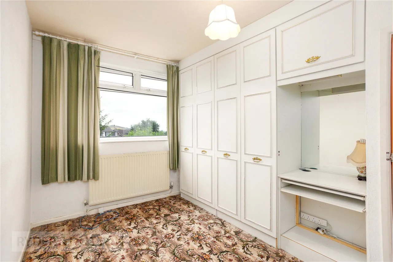 Heywood Fold Road, Springhead, OL4, photo 14