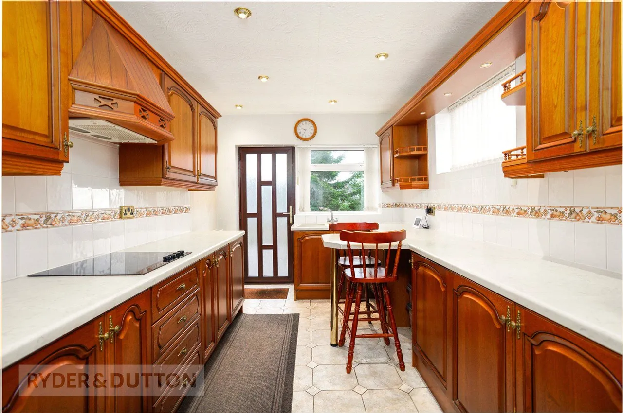 Heywood Fold Road, Springhead, OL4, photo 7
