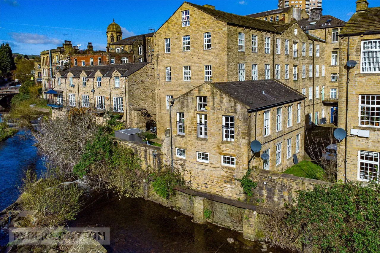 Wharf Street, Sowerby Bridge, HX6, photo 15