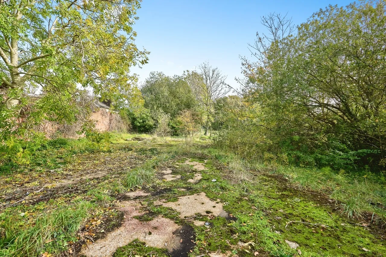 Nicholson Street, Newport, PO30, photo 9