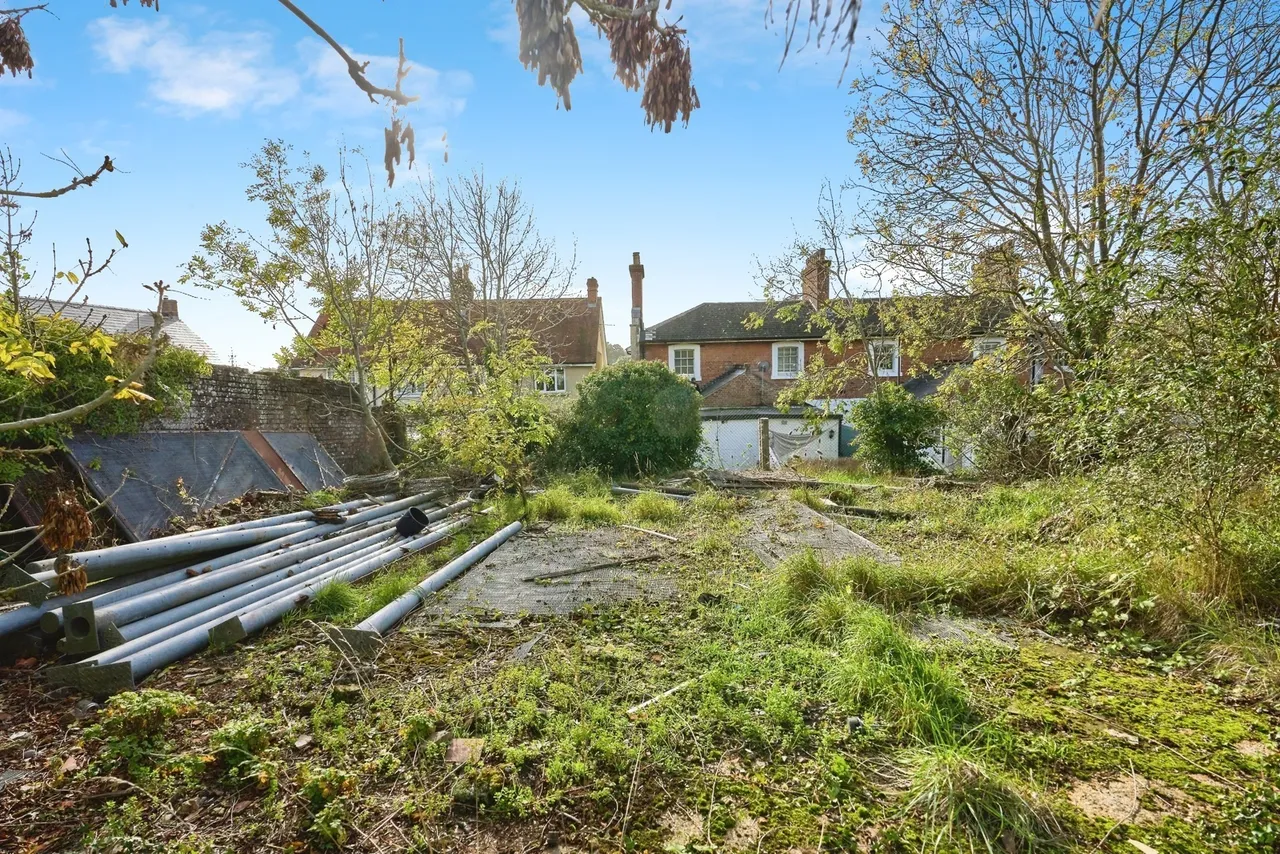 Nicholson Street, Newport, PO30, photo 5