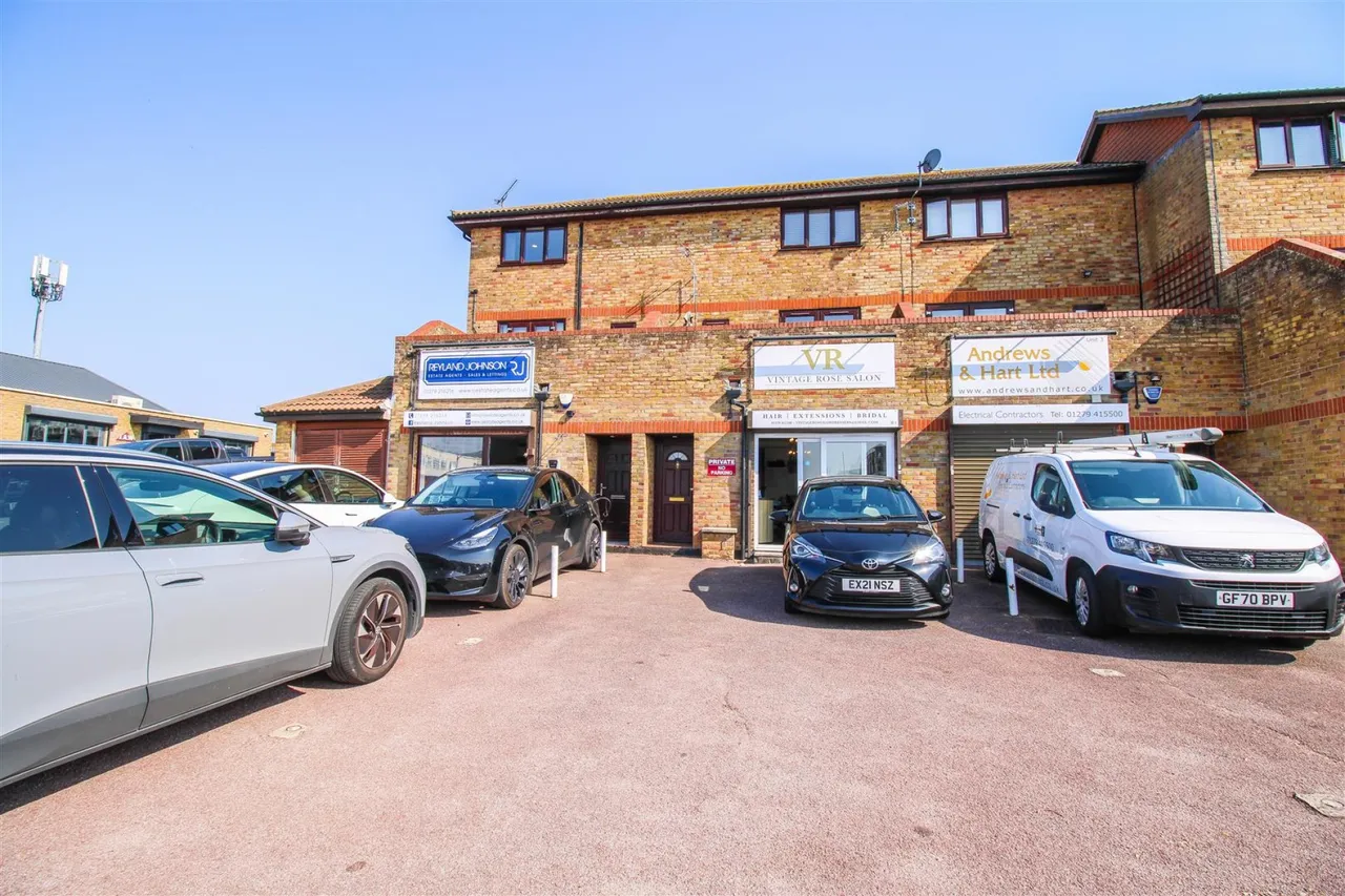 2 bed flat to rent, Acorn Mews, Harlow, CM18