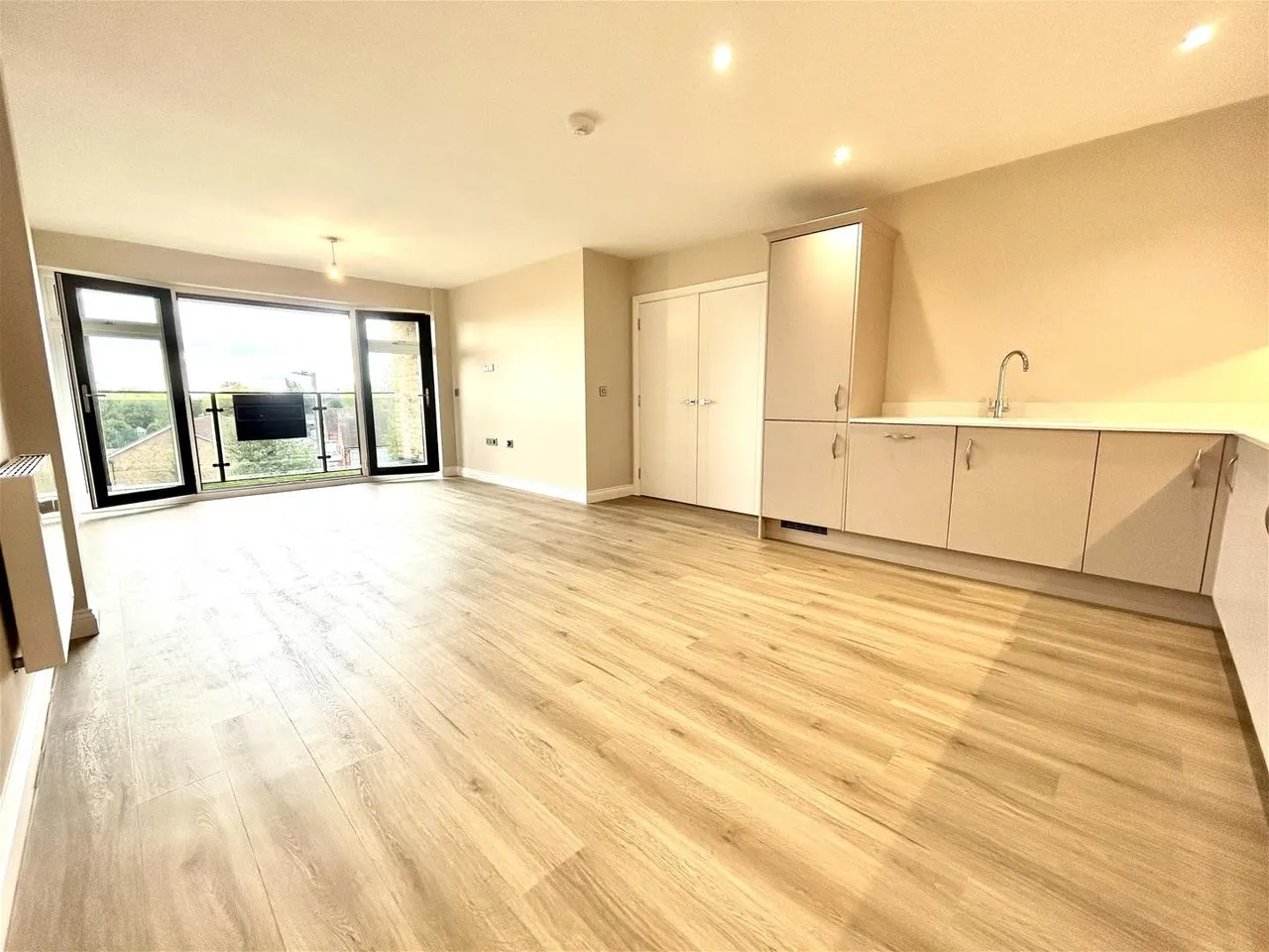 Caten House, 250 High Road, Benfleet, photo 5