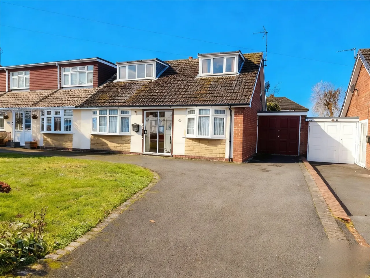 3 bed house for sale — Lambourne Close, Great Wyrley, Walsall, Staffordshire, WS6