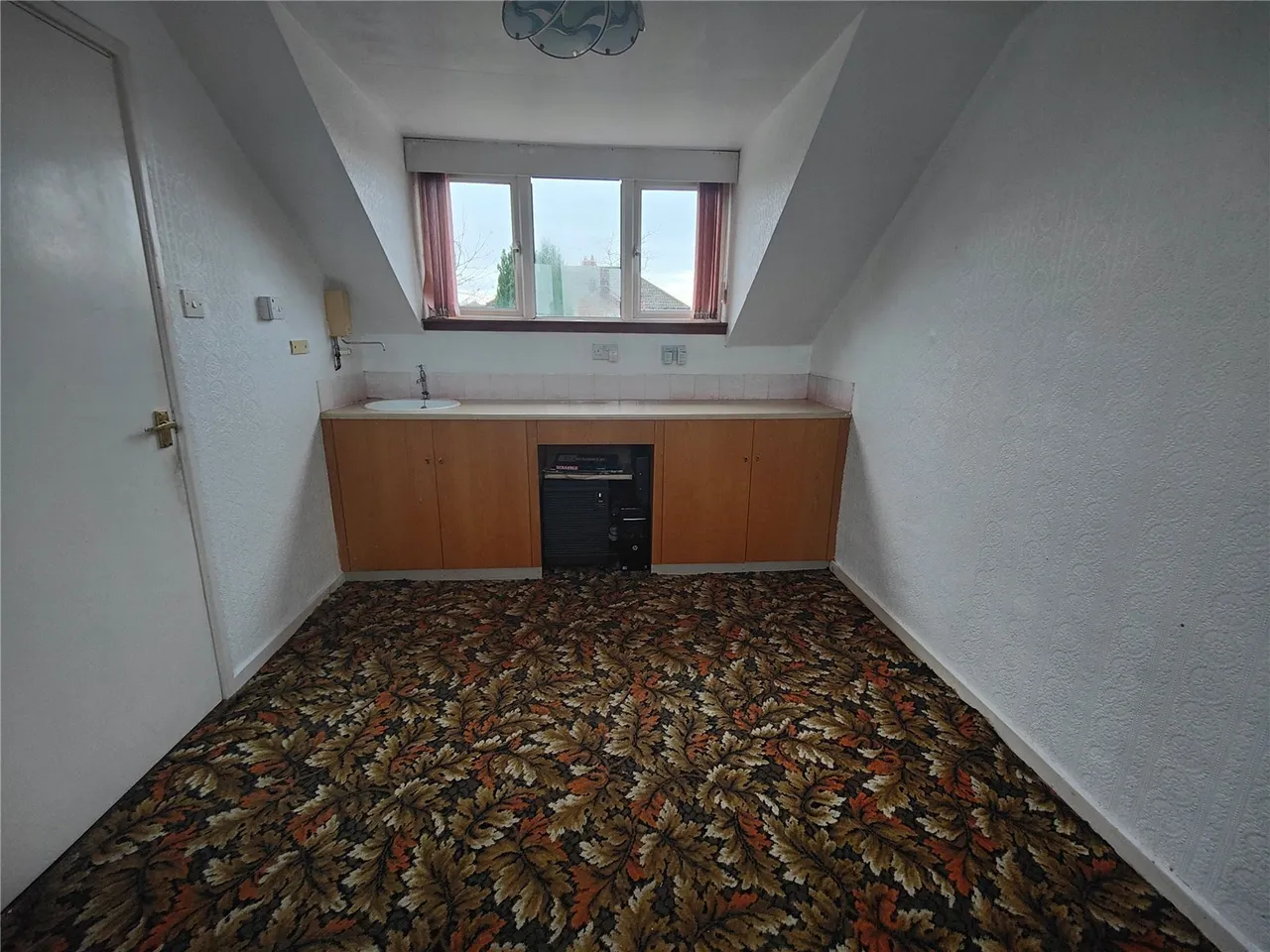 Lambourne Close, Great Wyrley, Walsall, Staffordshire, WS6, photo 11