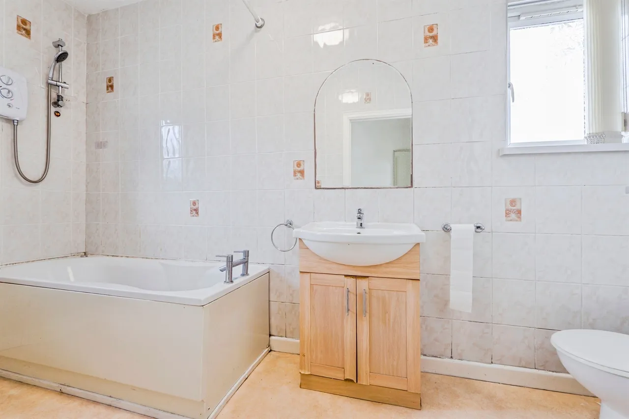 Fairwater Grove West, Cardiff, CF5, photo 13