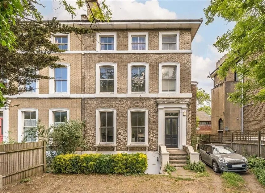 2 bed flat for sale, Shooters Hill Road, Blackheath, SE3