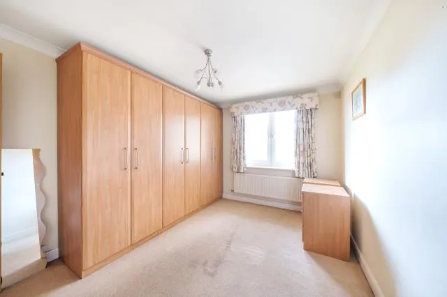 Hendon Lane, London, N3, photo 6