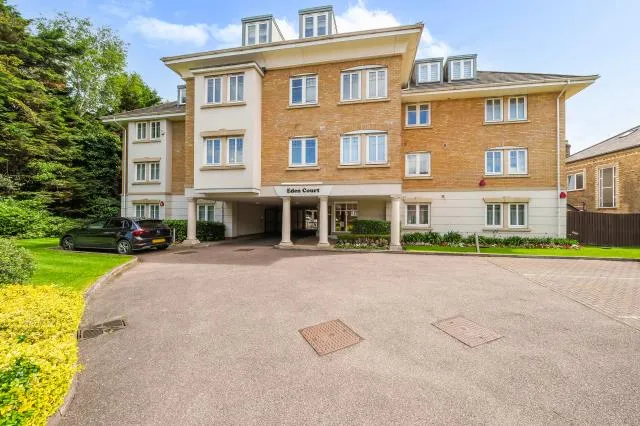 Hendon Lane, London, N3, photo 2