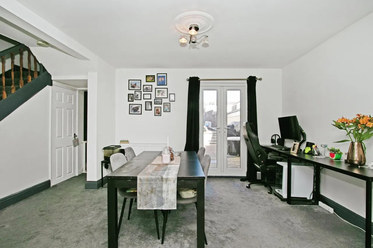 Pendarves Street, Camborne, TR14, photo 9