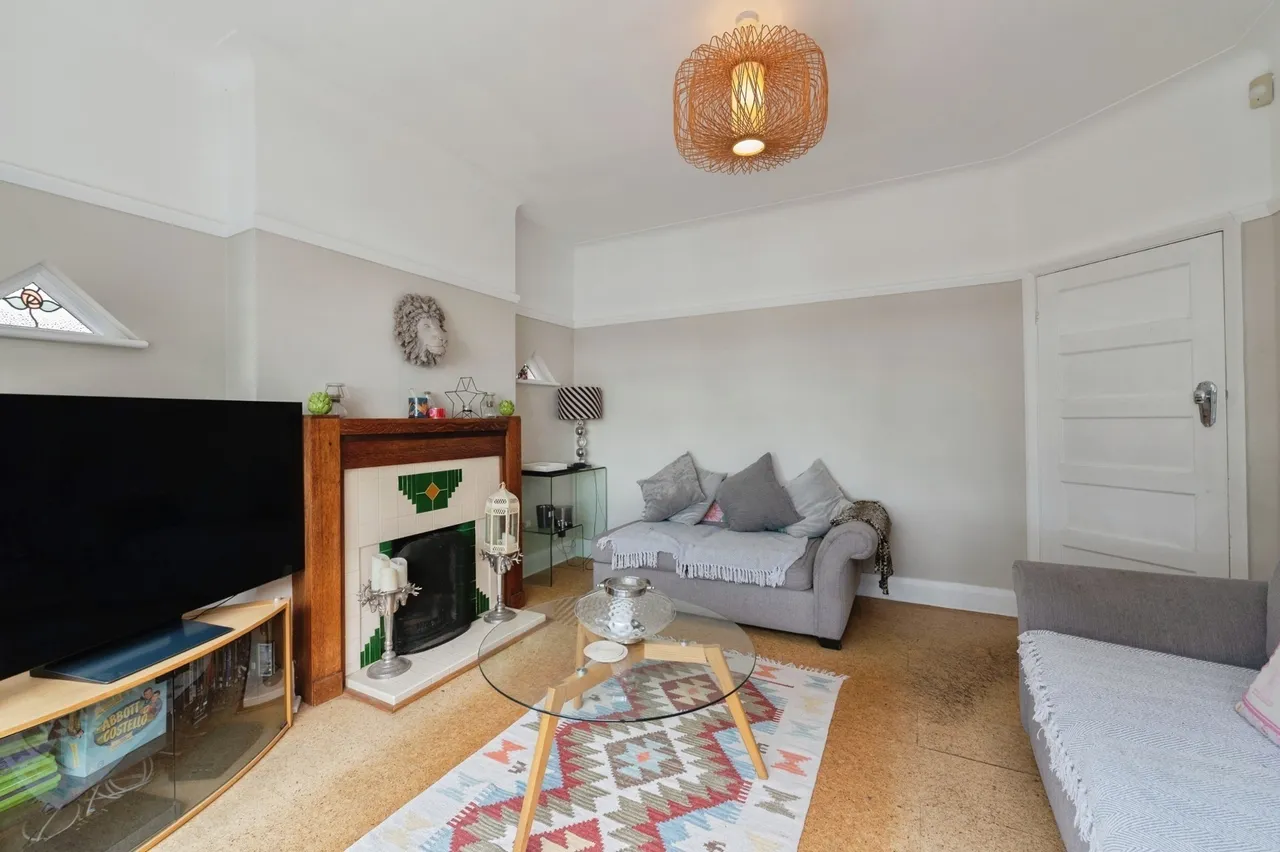 Northumberland Crescent, Southend-on-Sea, Essex, SS1, photo 6