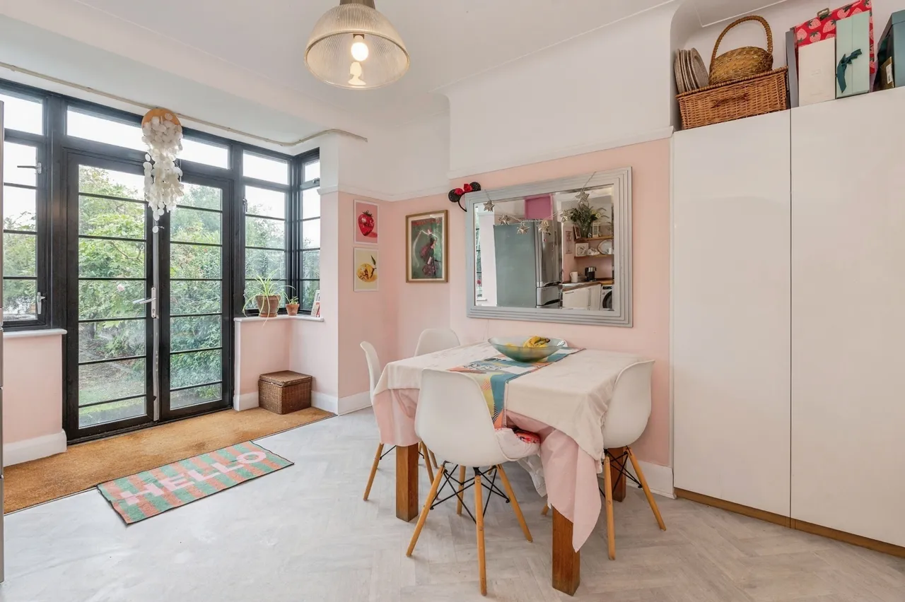 Northumberland Crescent, Southend-on-Sea, Essex, SS1, photo 10