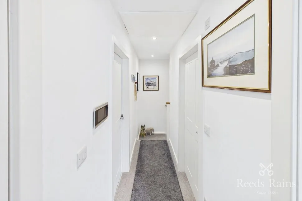 Halifax Road, Liversedge, WF15, photo 13