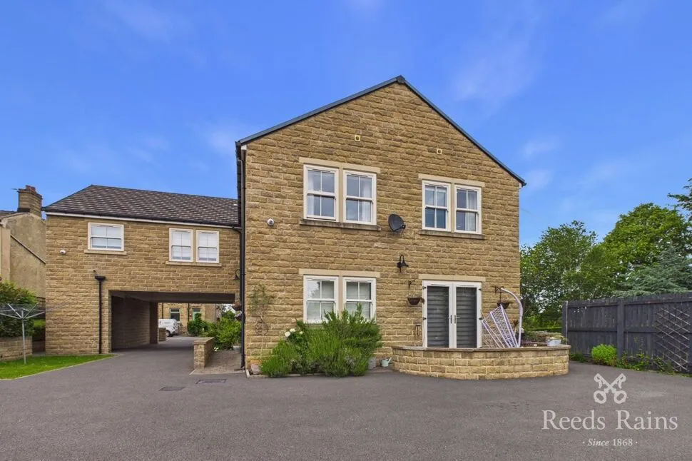 Halifax Road, Liversedge, WF15, photo 5