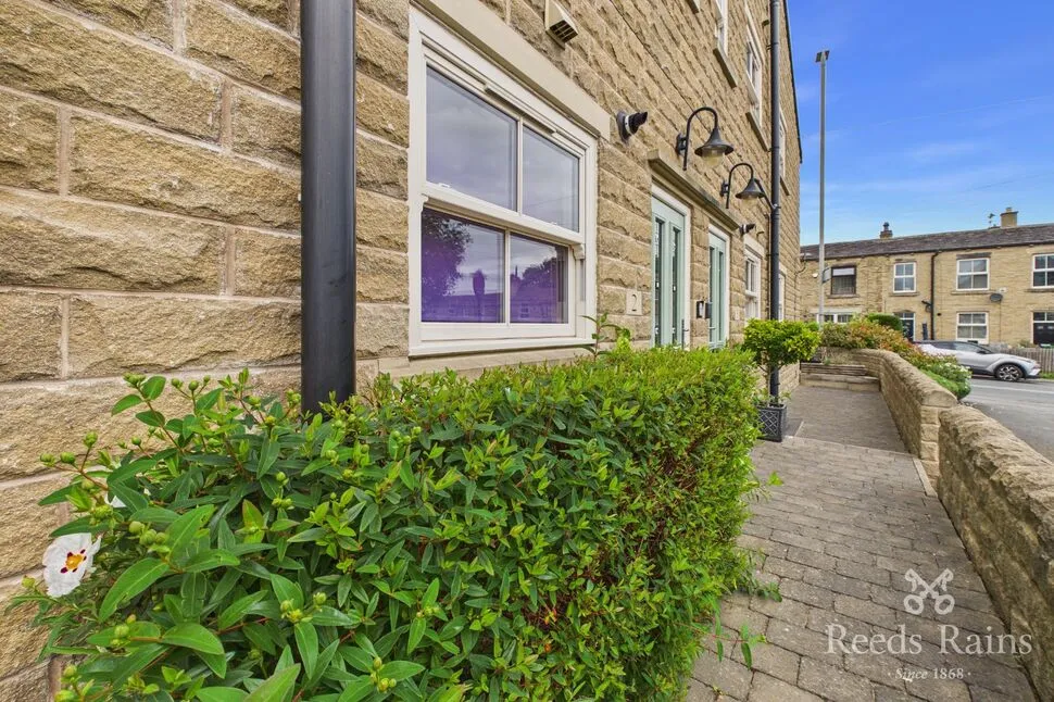 Halifax Road, Liversedge, WF15, photo 14