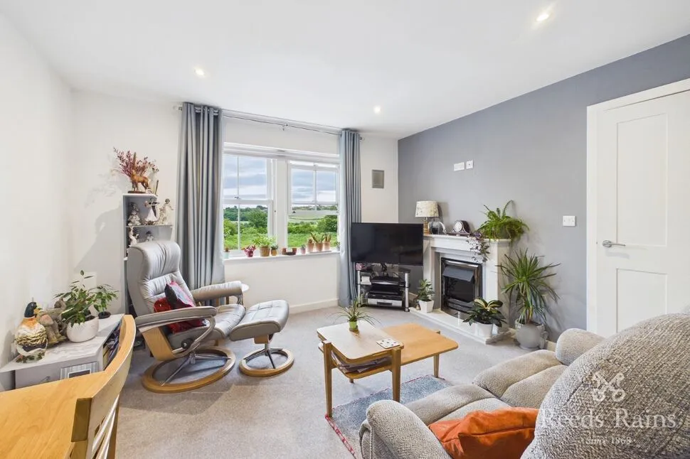Halifax Road, Liversedge, WF15, photo 4