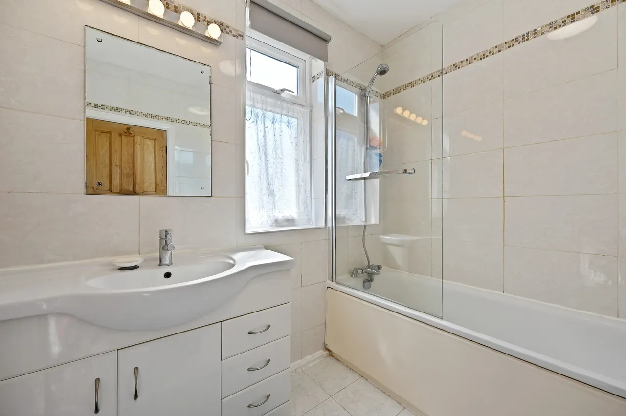 Lancaster Road, North Harrow, HA2, photo 8