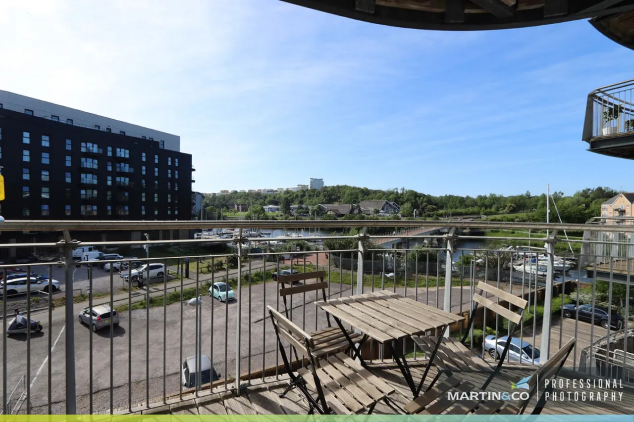 Alexandria, Victoria Wharf, CF11, photo 2