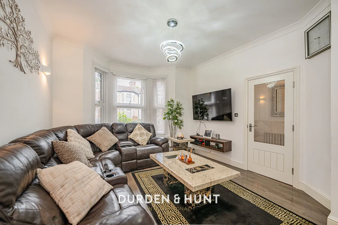 Sheringham Avenue, Manor Park, E12, photo 2