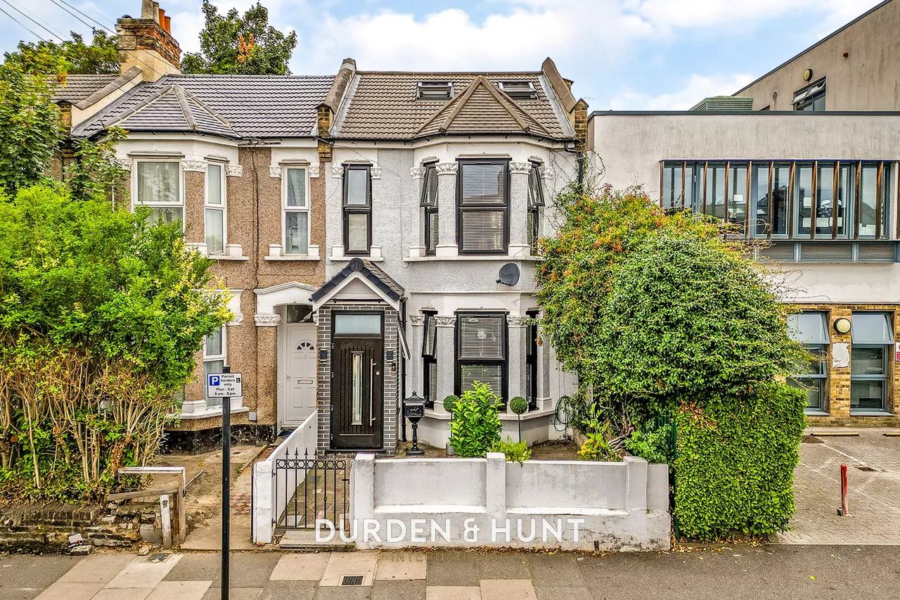 4 bed house for sale, Sheringham Avenue, Manor Park, E12