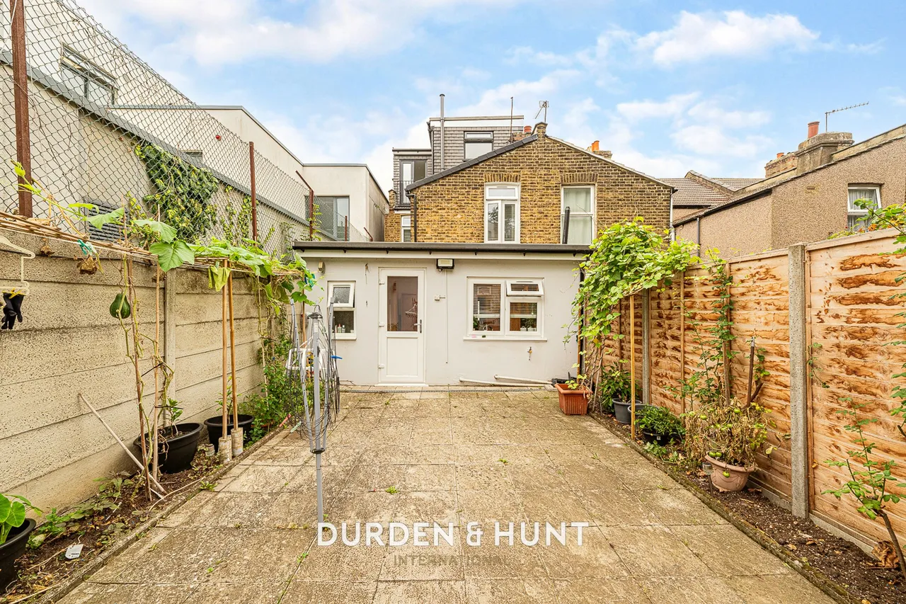 Sheringham Avenue, Manor Park, E12, photo 34