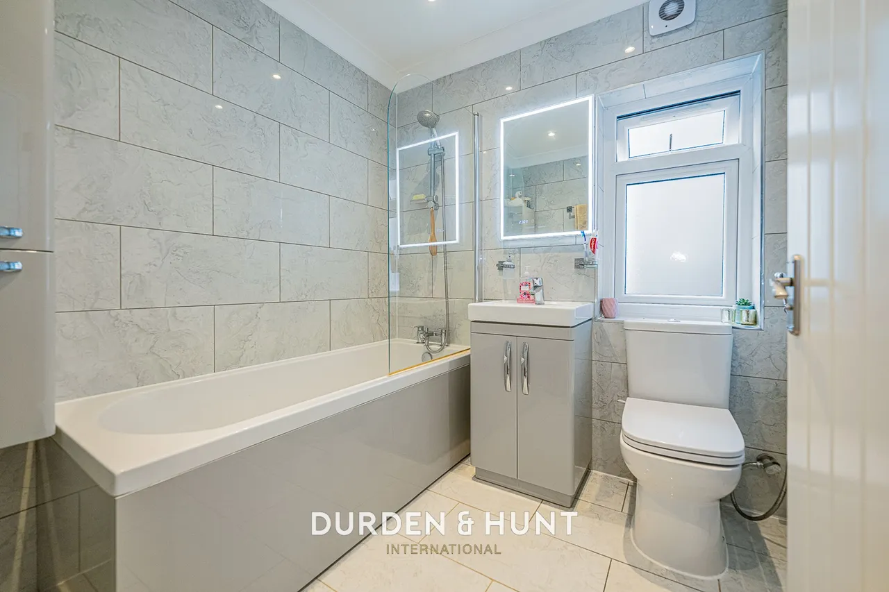 Sheringham Avenue, Manor Park, E12, photo 23