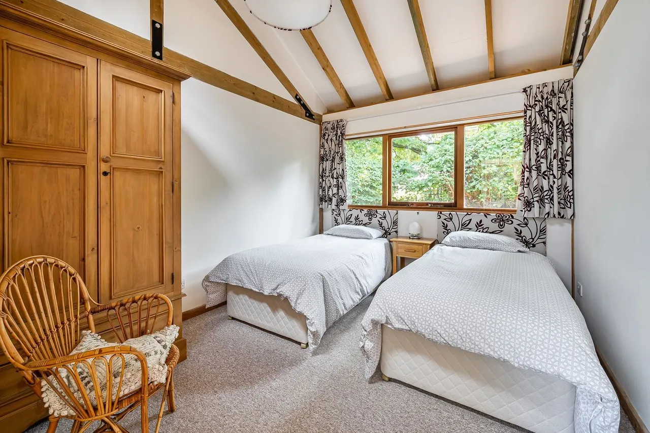 Broadmead Lane, Crockerton, BA12, photo 38