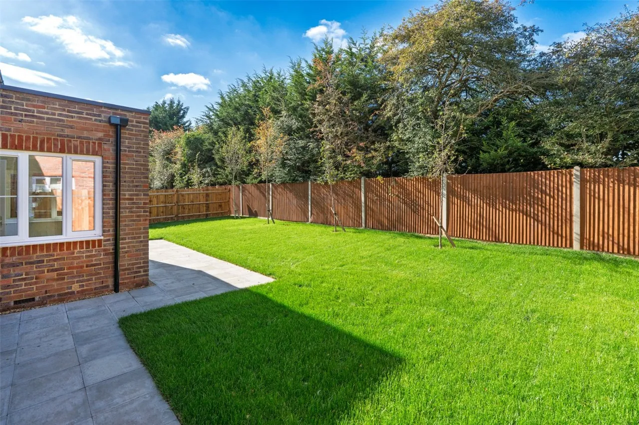 Angmering, BN16, photo 8